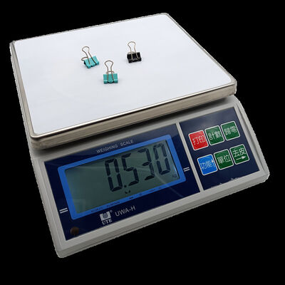 Class 3 Accuracy Precision Digital Weigher Offering 3 Backlit LCD Displays Providing Accurate Weight Data for Assurance